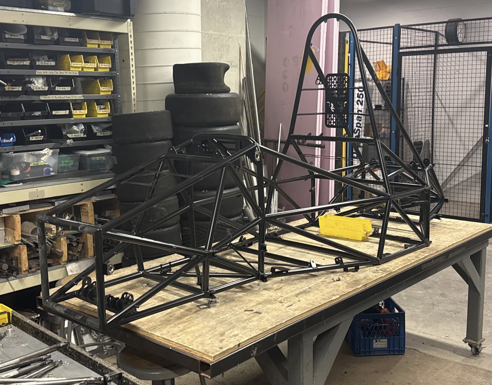 Claw mechanism